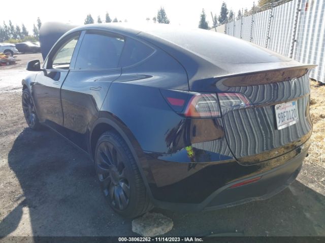 7SAYGDEF9NF410987  tesla model y 2022 IMG 2