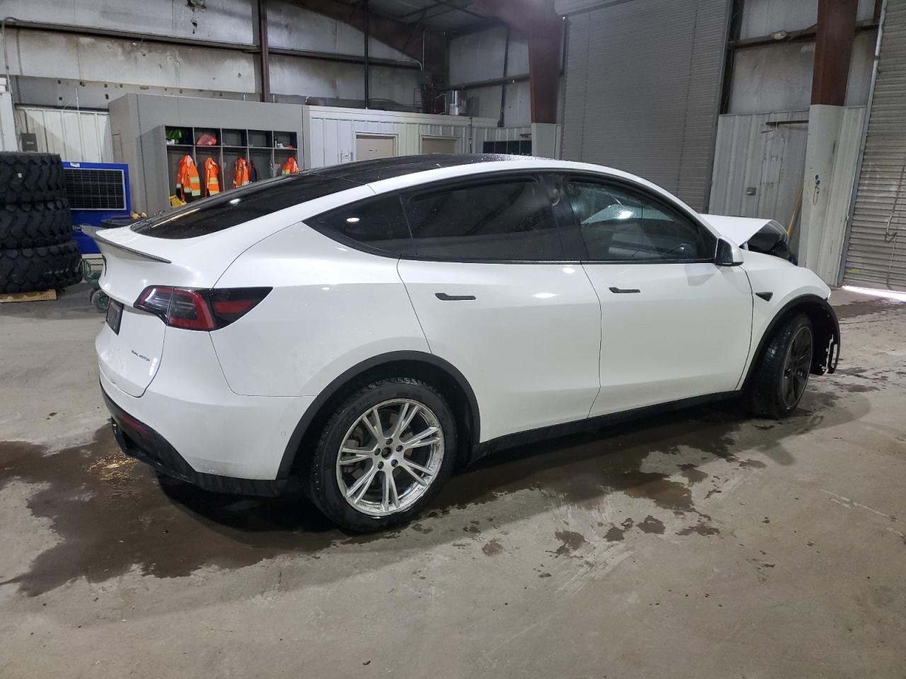 5YJYGDEE4MF304126  tesla model y 2021 IMG 2