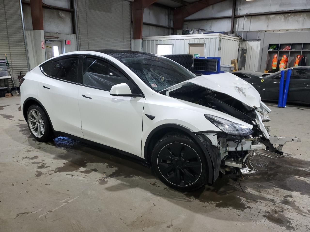 5YJYGDEE4MF304126  tesla model y 2021 IMG 3