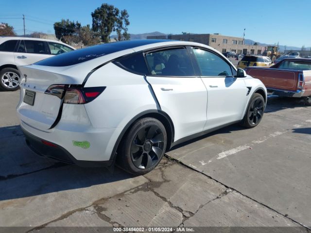 7SAYGAEE0PF781397  tesla model y 2023 IMG 3