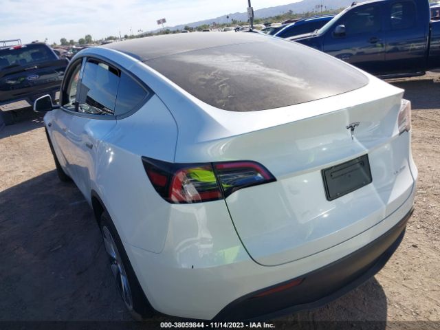 7SAYGAEE3PF687966  tesla model y 2023 IMG 2