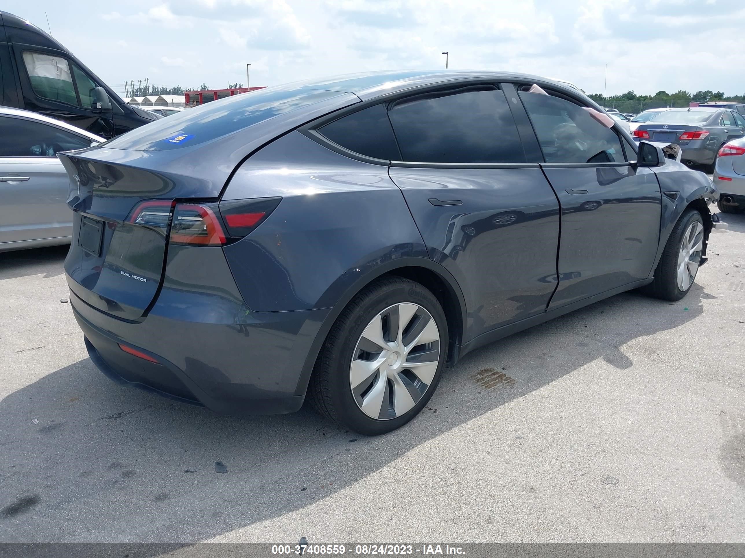 7SAYGAEE6PF610895  tesla model y 2023 IMG 3