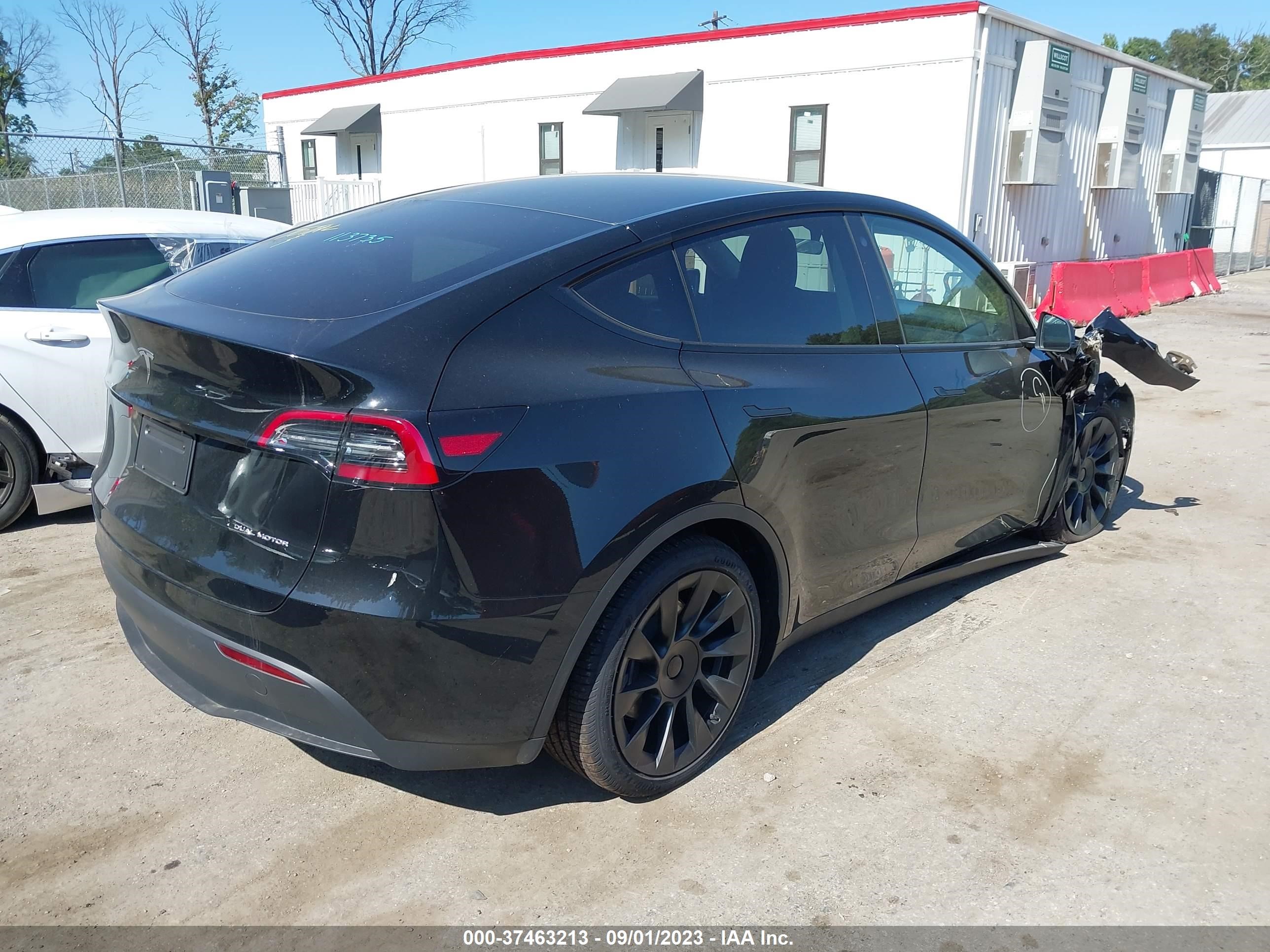 7SAYGDEE0PF760230  tesla model y 2023 IMG 3