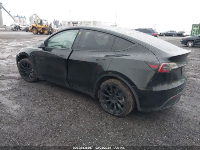 7SAYGDEE1PA039931  tesla model y 2023 IMG 2