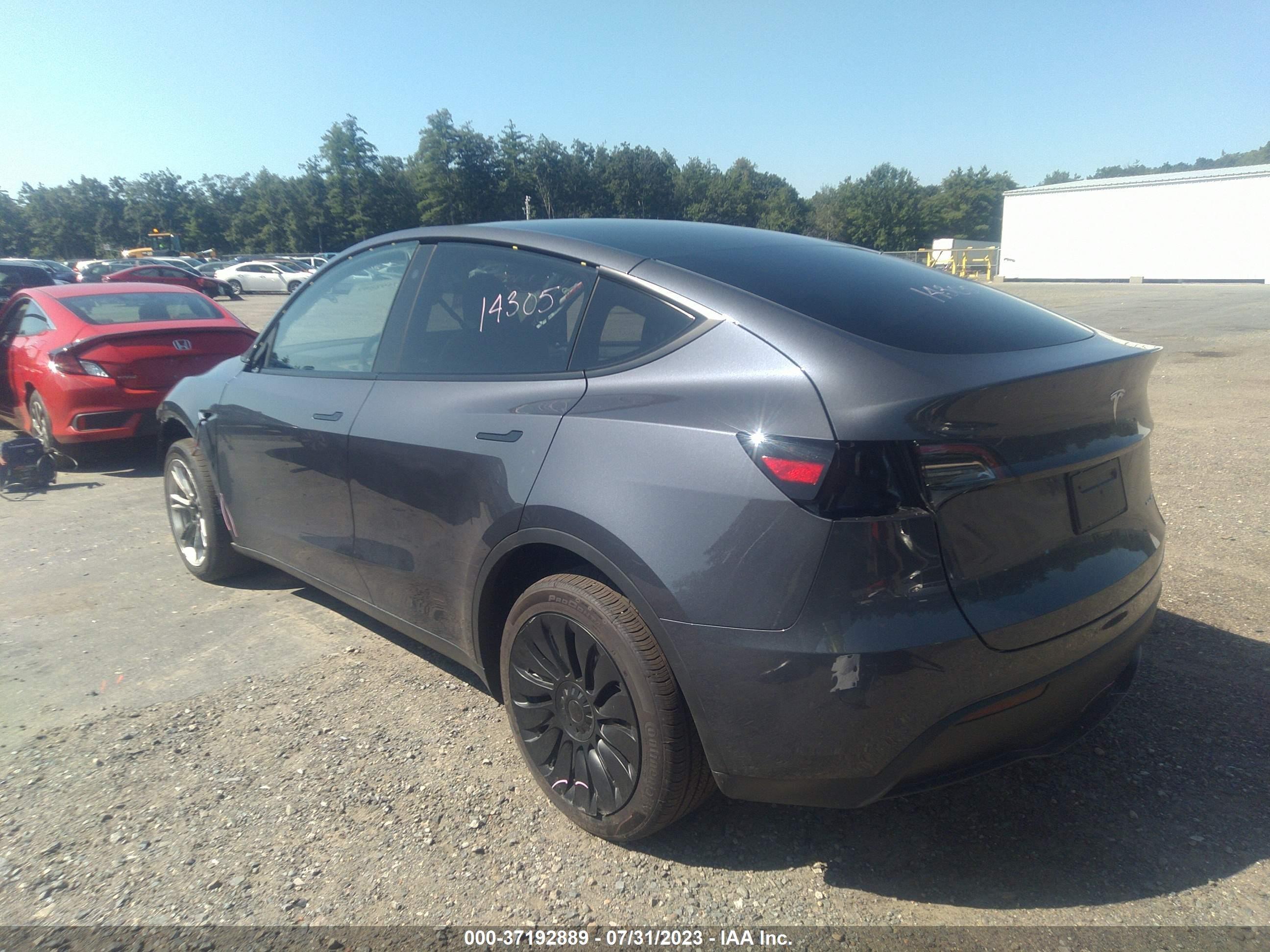 7SAYGDEE1PA100985  tesla model y 2023 IMG 2