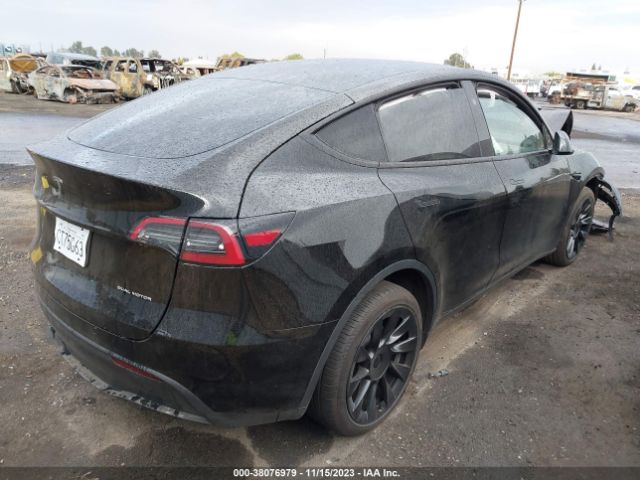 7SAYGDEE1PF896303  tesla model y 2023 IMG 3