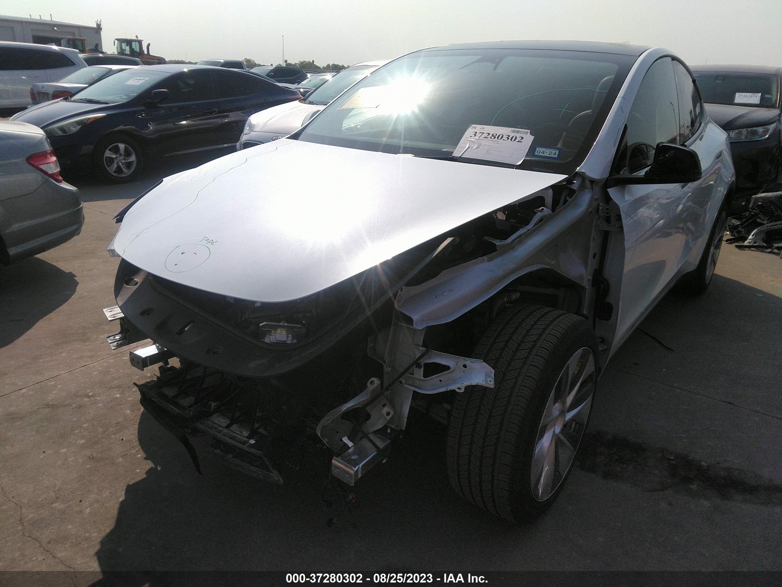 7SAYGDEE3PA088306  tesla model y 2023 IMG 5