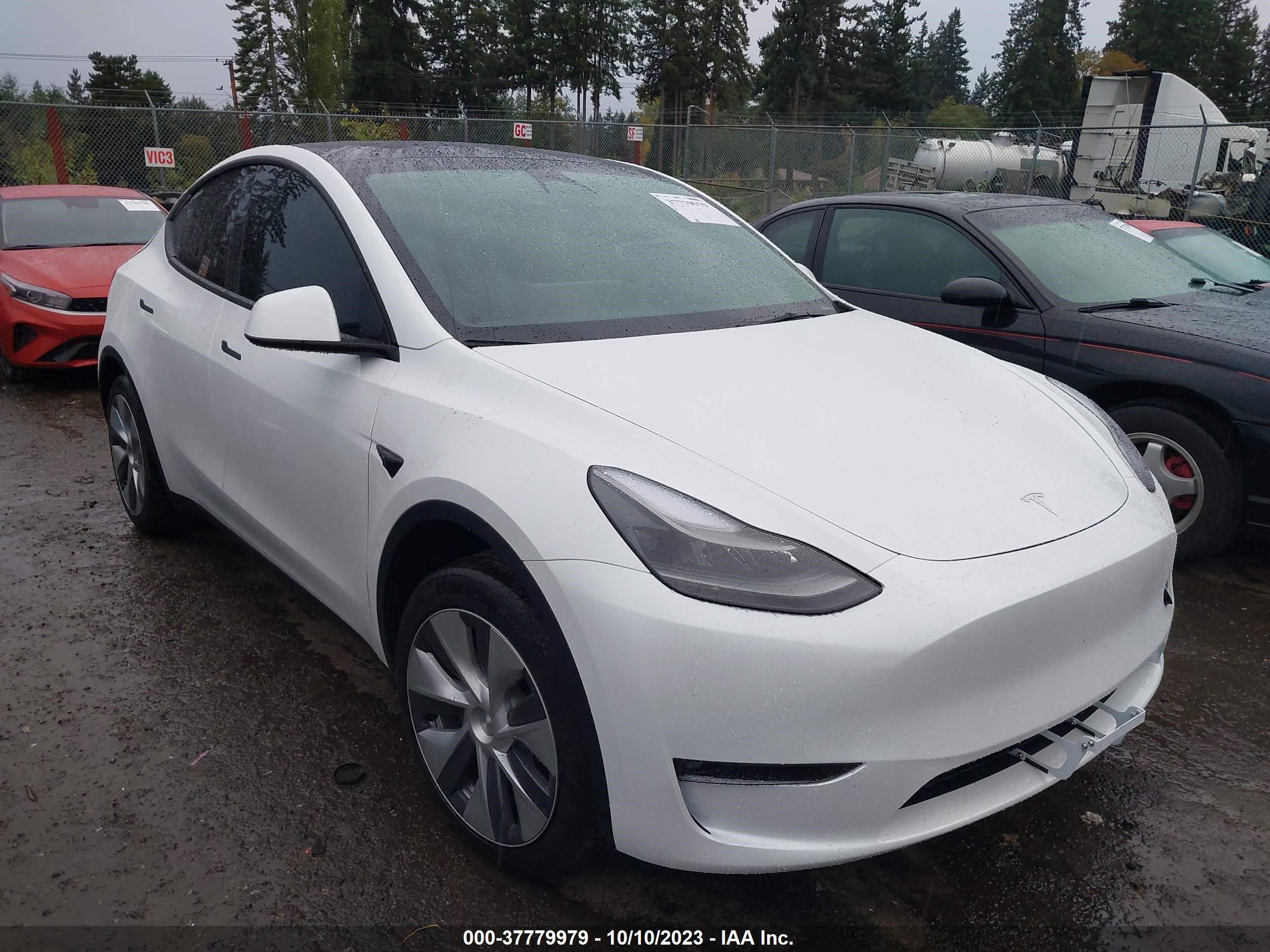 7SAYGDEE3PF646724  tesla model y 2023 IMG 0