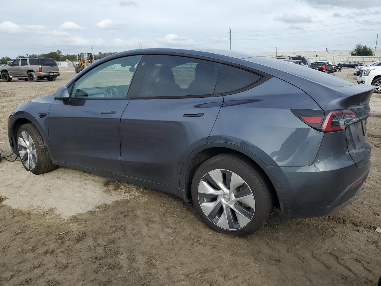 7SAYGDEE4PA058599  tesla model y 2023 IMG 1