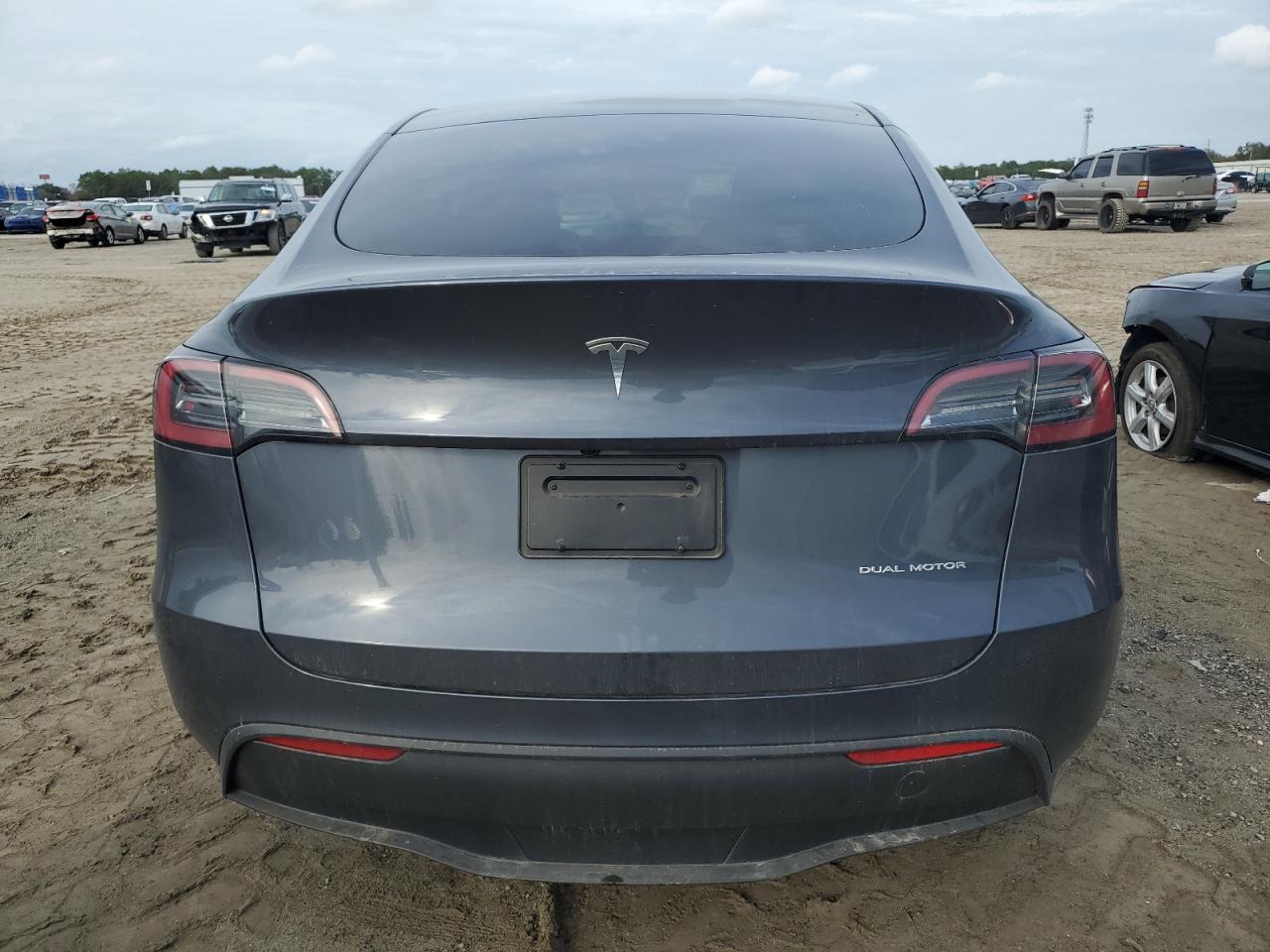 7SAYGDEE4PA058599  tesla model y 2023 IMG 5