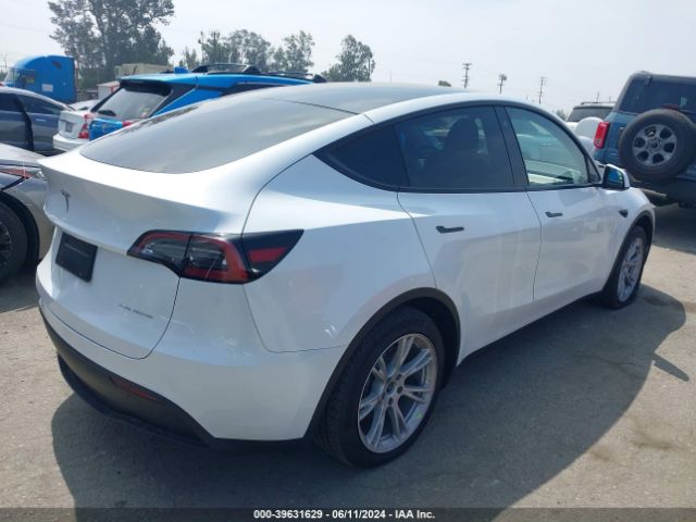 7SAYGDEE6PA093015  tesla model y 2023 IMG 3