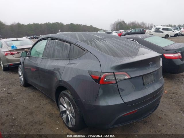 7SAYGDEE6PF647088  tesla model y 2023 IMG 2