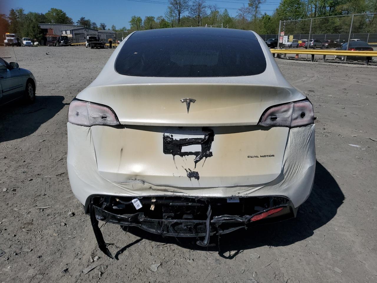 7SAYGDEE7PA057401  tesla model y 2023 IMG 5