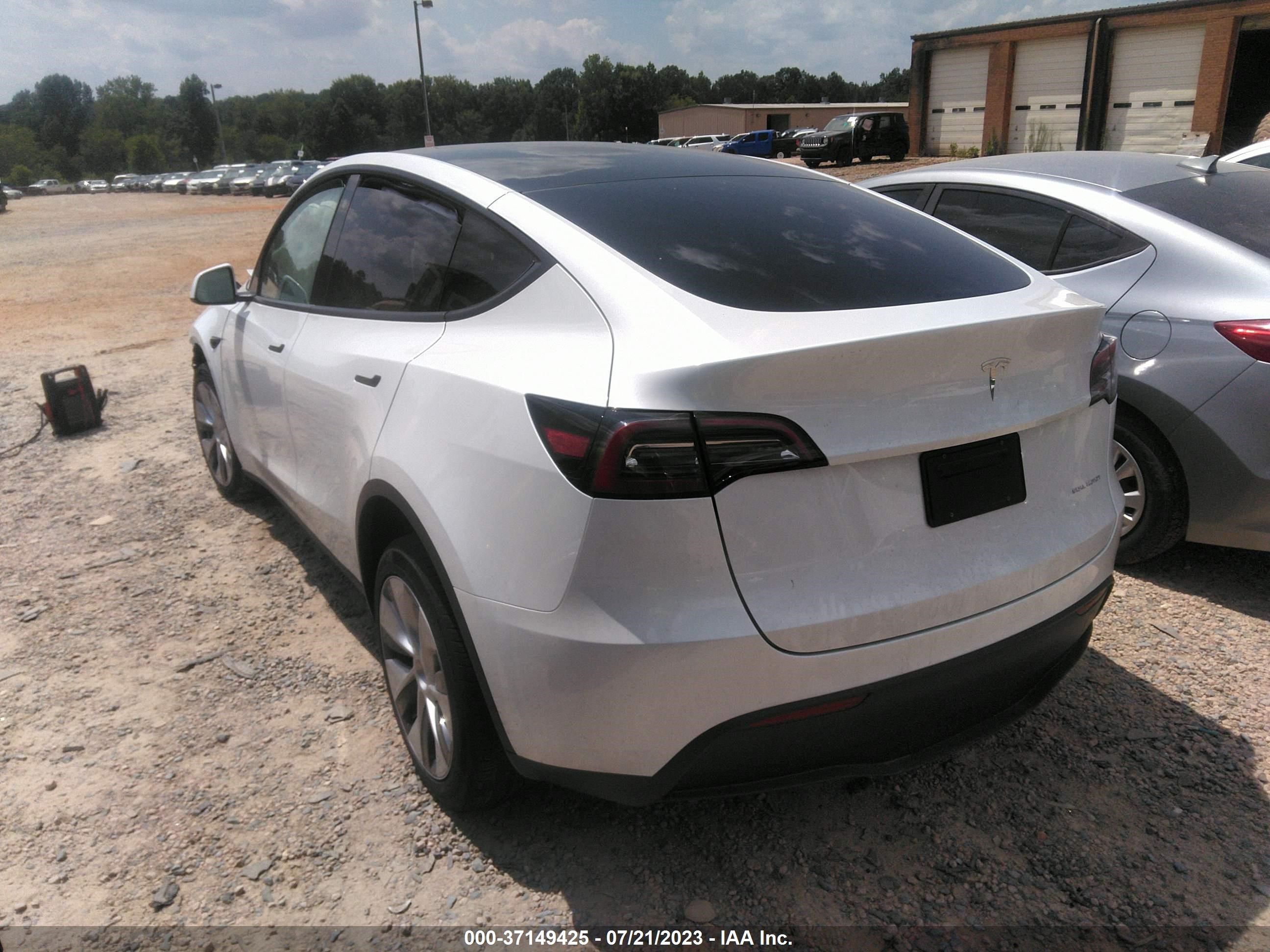 7SAYGDEE7PF783648  tesla model y 2023 IMG 2