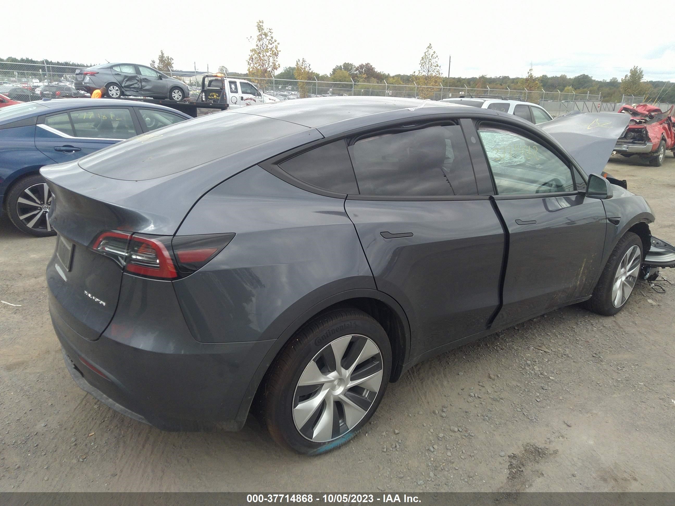 7SAYGDEE7PF803901  tesla model y 2023 IMG 3