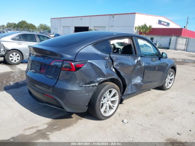 7SAYGDEE8PA087894  tesla model y 2023 IMG 3