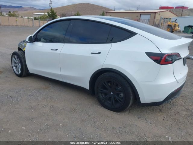 7SAYGDEE8PA123115  tesla model y 2023 IMG 2