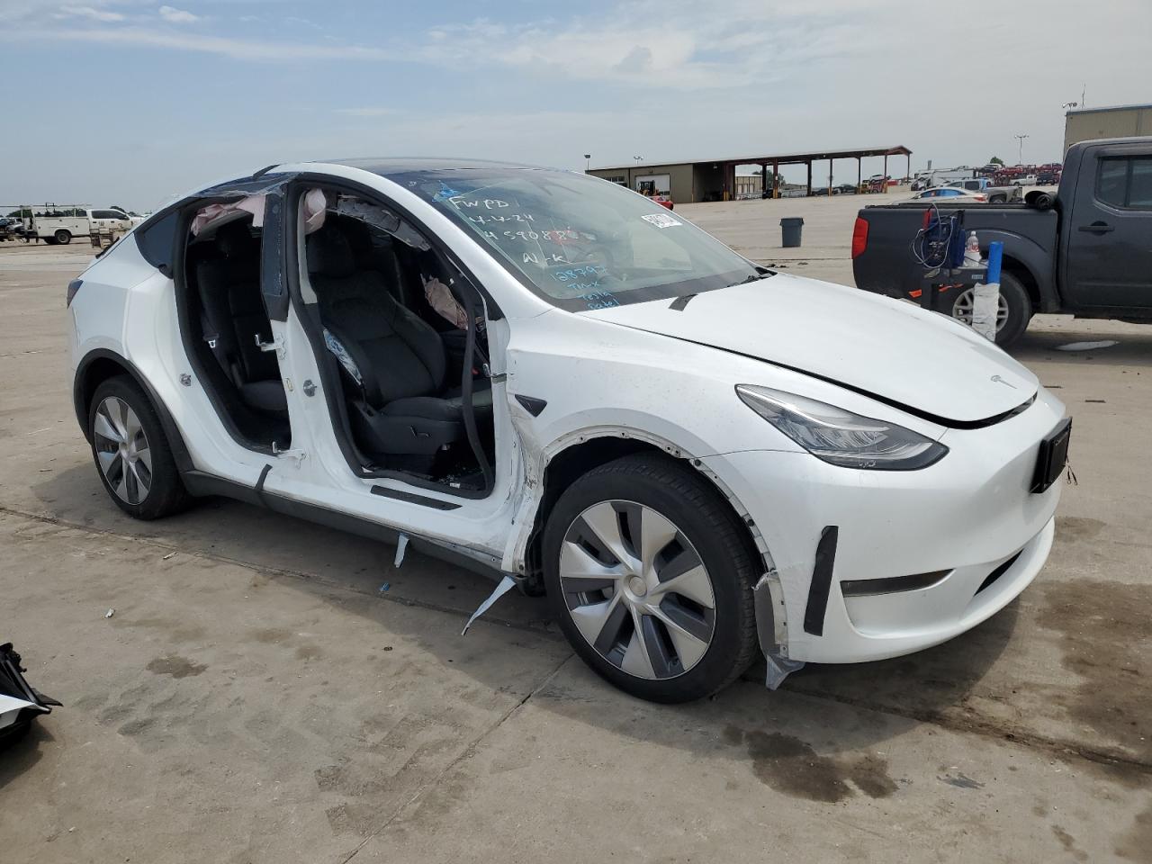 7SAYGDEE8PA128797  tesla model y 2023 IMG 3