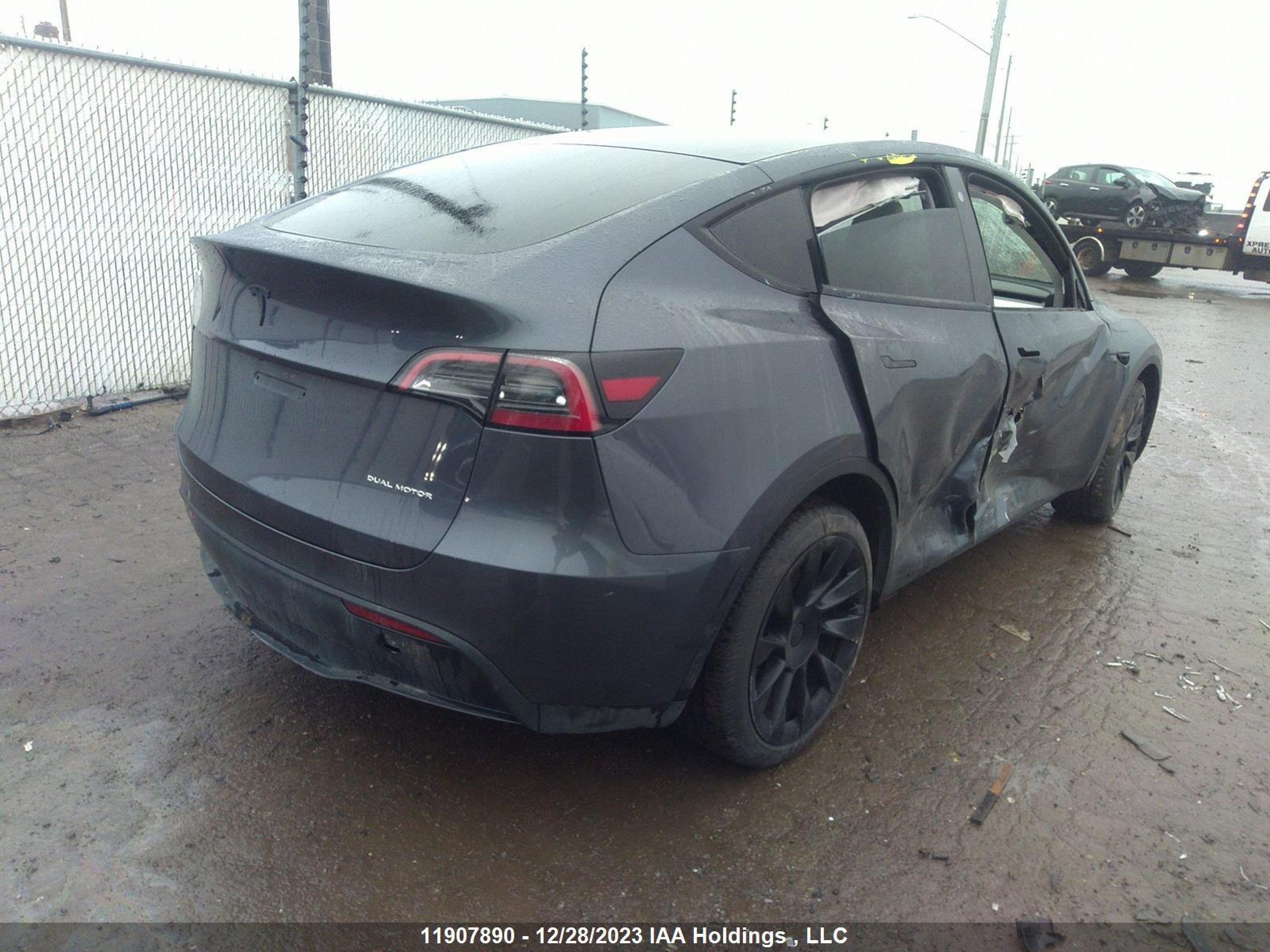 7SAYGDEE8PF610964  tesla model y 2023 IMG 3