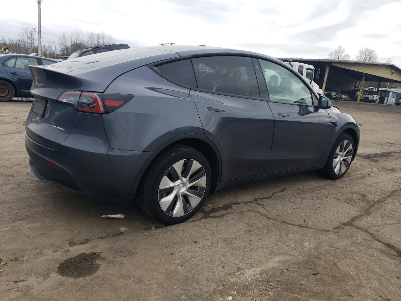 7SAYGDEE8PF692596  tesla model y 2023 IMG 2