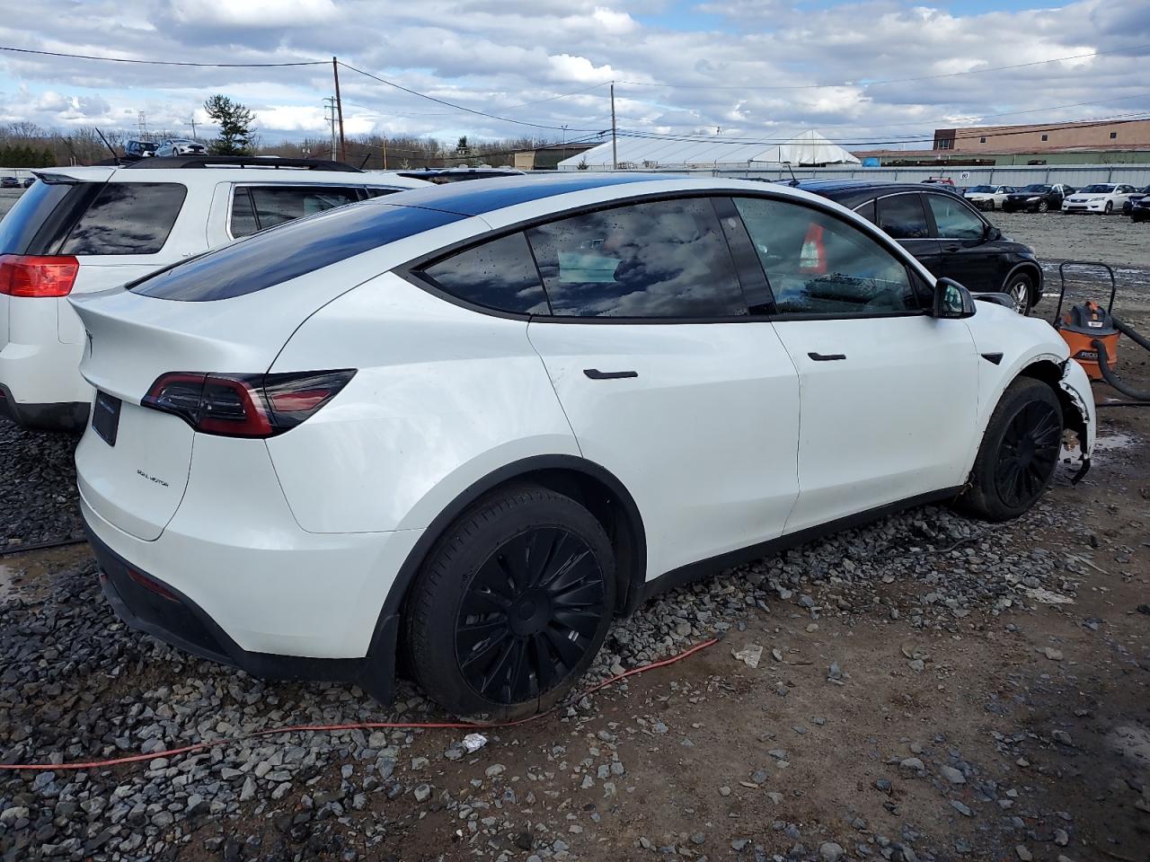 7SAYGDEE8PF756832  tesla model y 2023 IMG 2