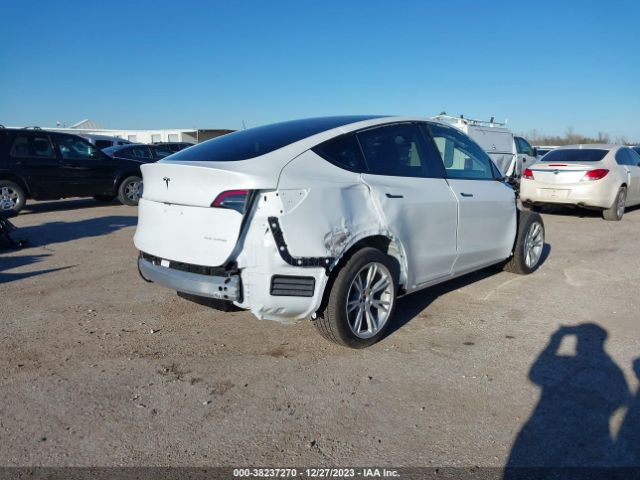 7SAYGDEE9PA155636  tesla model y 2023 IMG 3