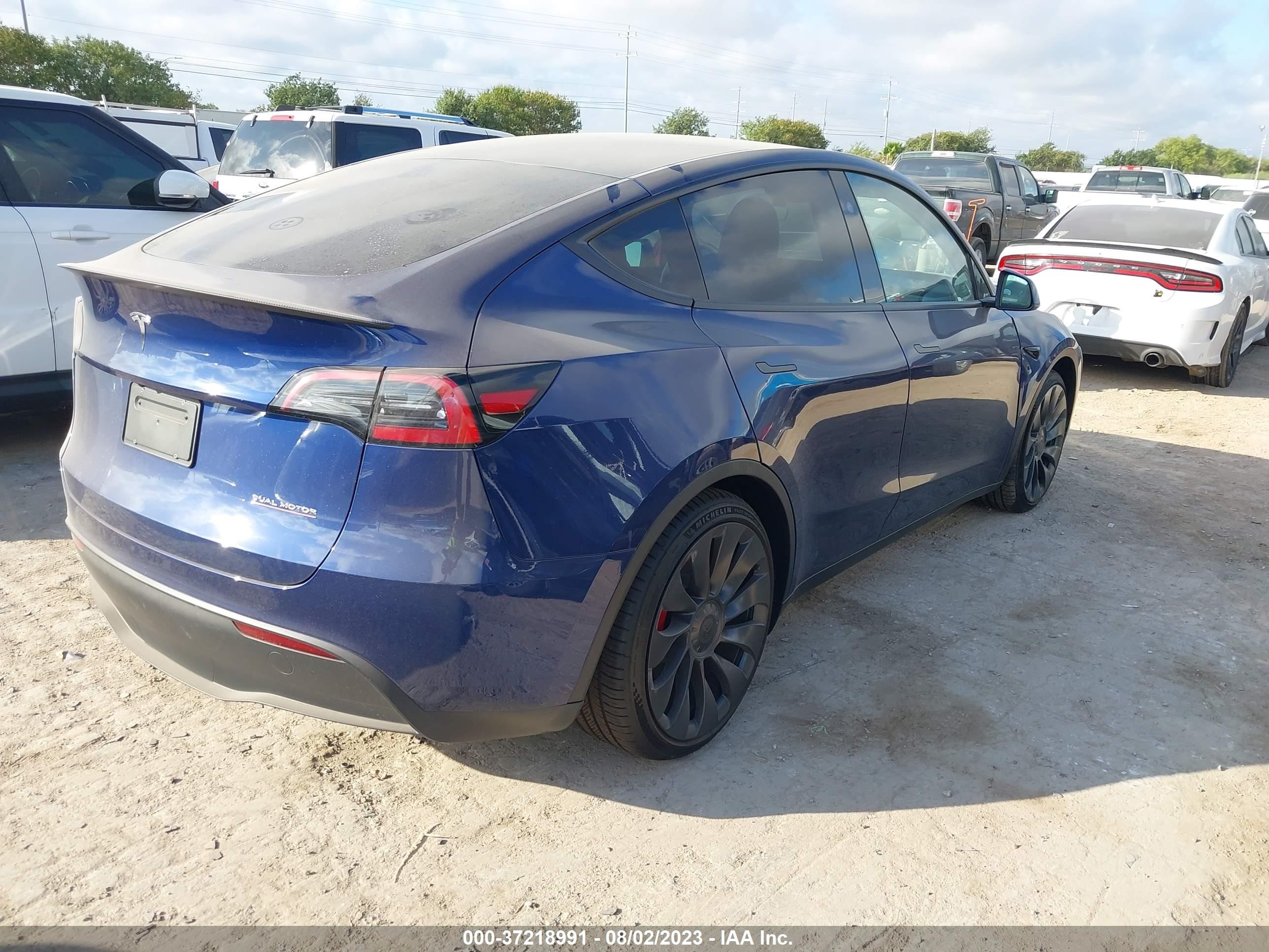 7SAYGDEF9PF808106  tesla model y 2023 IMG 3