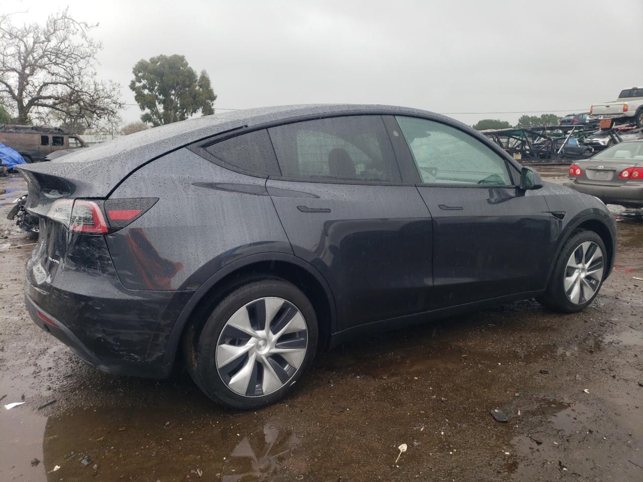 7SAYGDEE0RF014153  tesla model y 2024 IMG 2