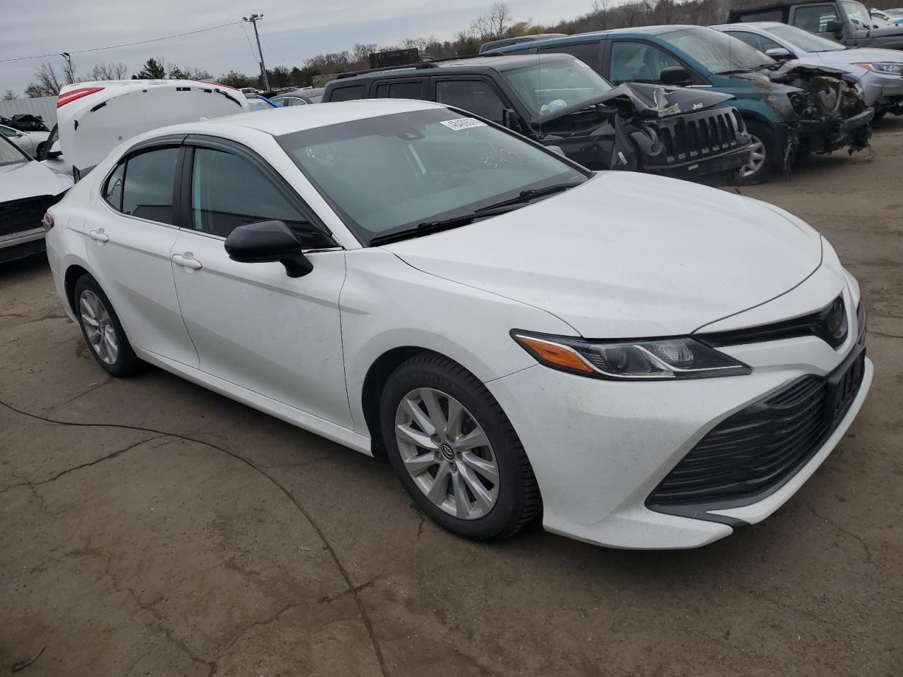 4T1B11HK1KU680595  toyota camry 2018 IMG 3