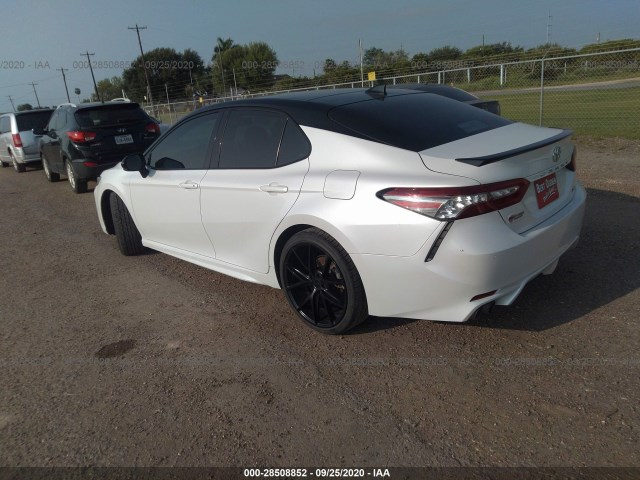 4T1BZ1HK8JU021369  toyota camry 2018 IMG 2