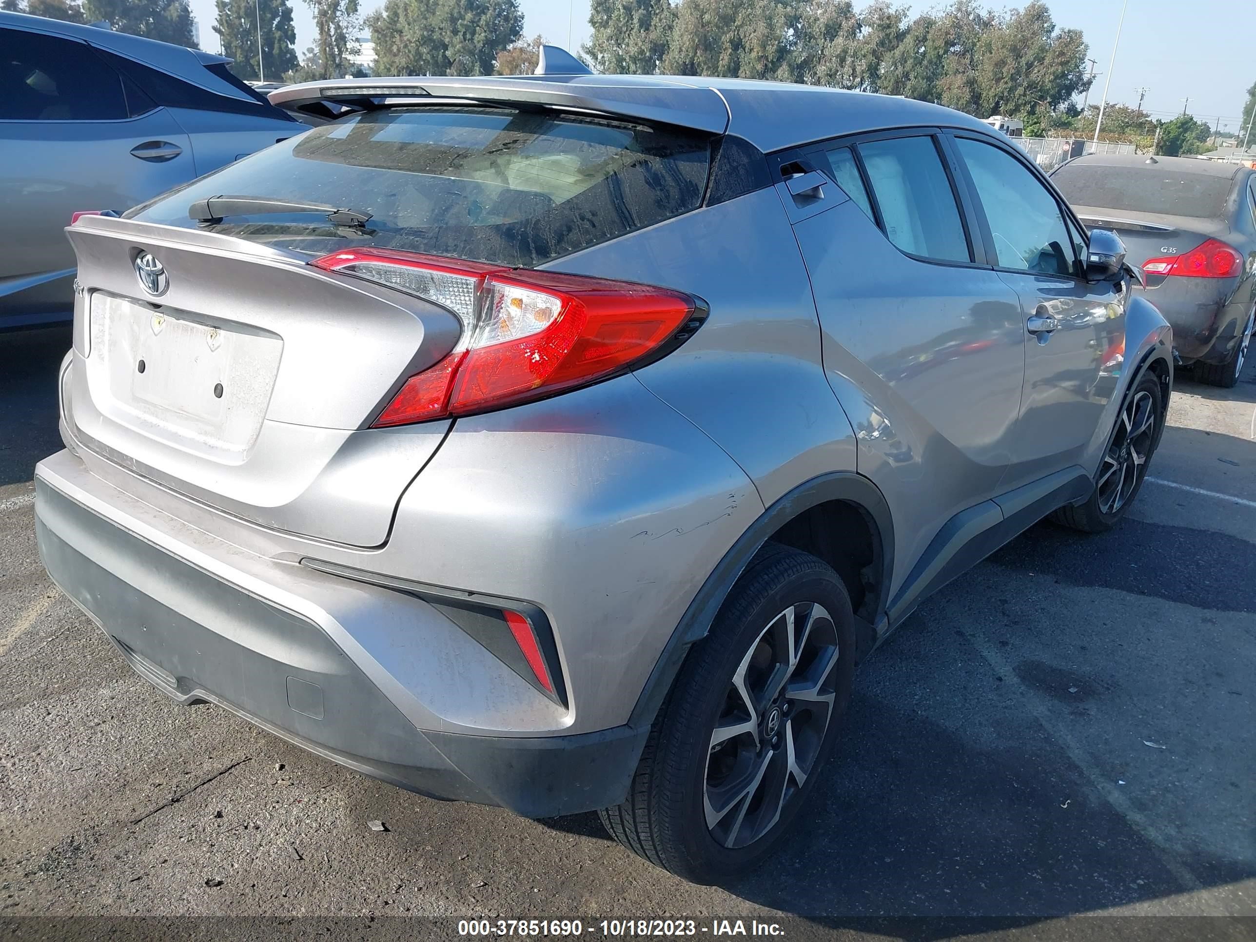 NMTKHMBX7JR062897  toyota c-hr 2018 IMG 3