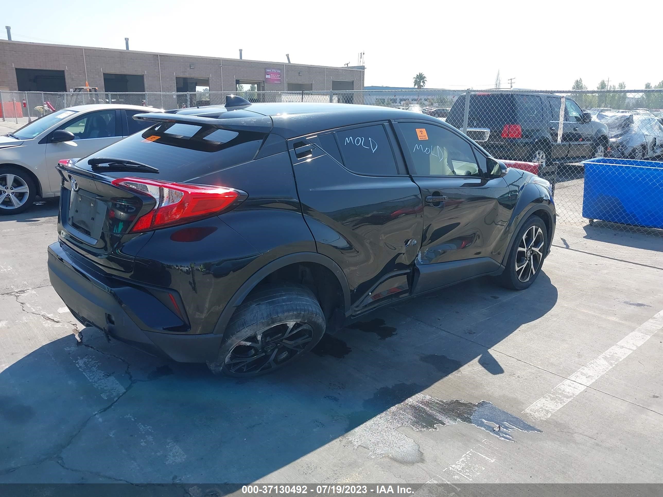 JTNKHMBX5L1080859  toyota c-hr 2020 IMG 3