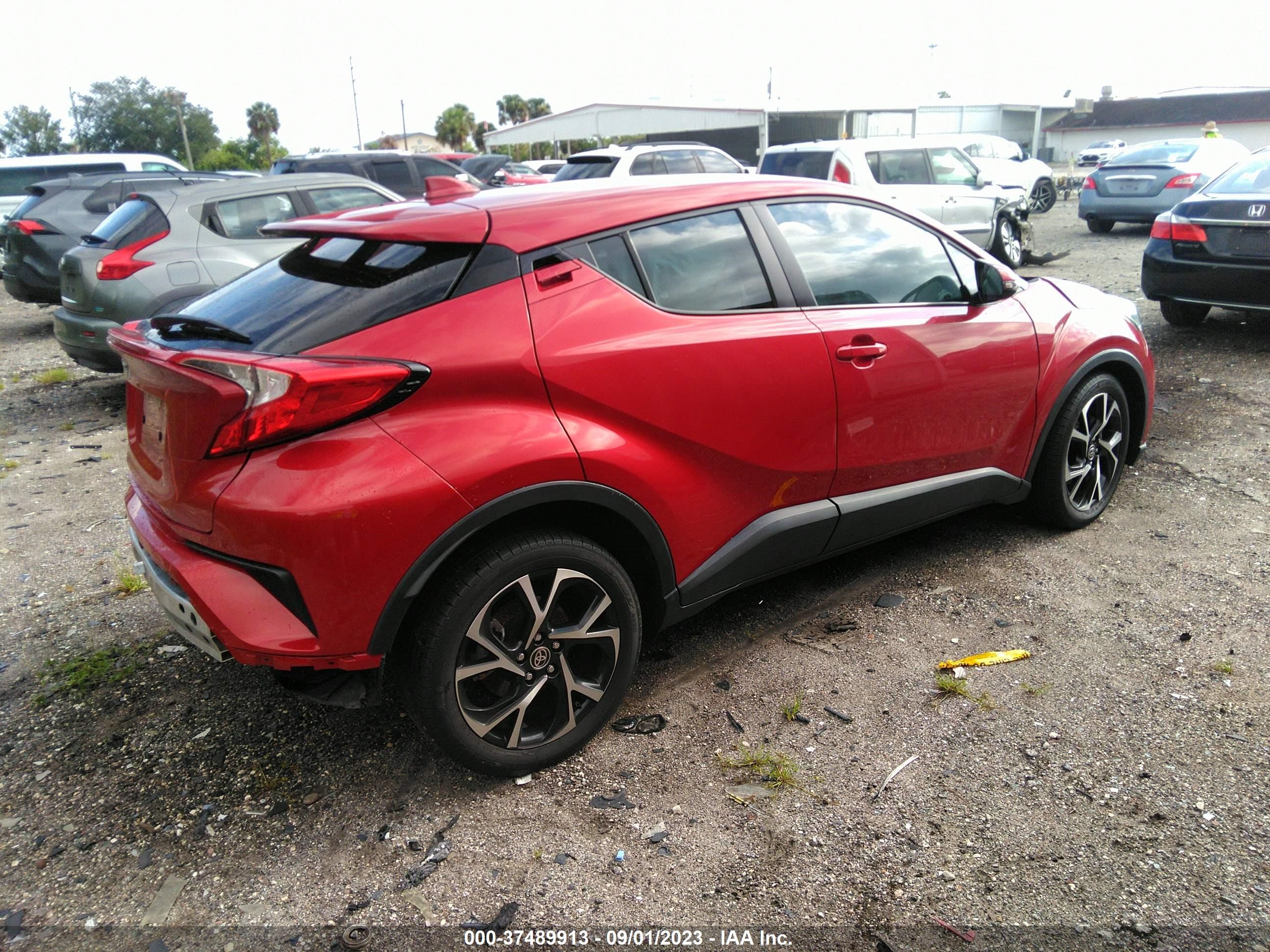 NMTKHMBX0MR135760  toyota c-hr 2021 IMG 3