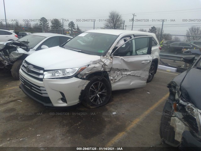 5TDBZRFH1HS418396  toyota highlander 2017 IMG 1