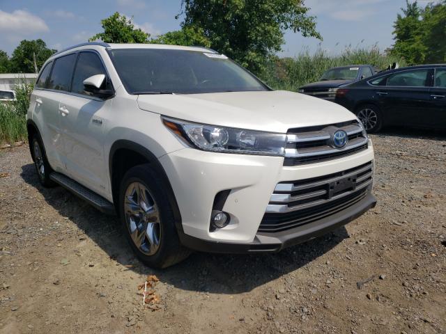 5TDDGRFH3JS037363  toyota highlander 2018 IMG 0