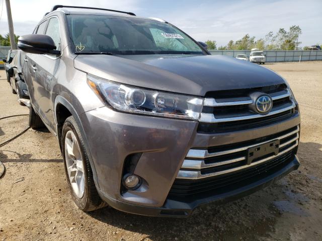 5TDDGRFH5HS027217  toyota highlander 2017 IMG 0