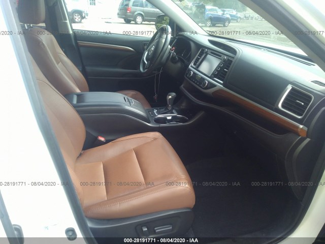 5TDDZRFH7HS449998  toyota highlander 2017 IMG 4