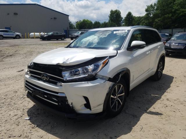 5TDJZRFH2HS446574  toyota highlander 2017 IMG 1