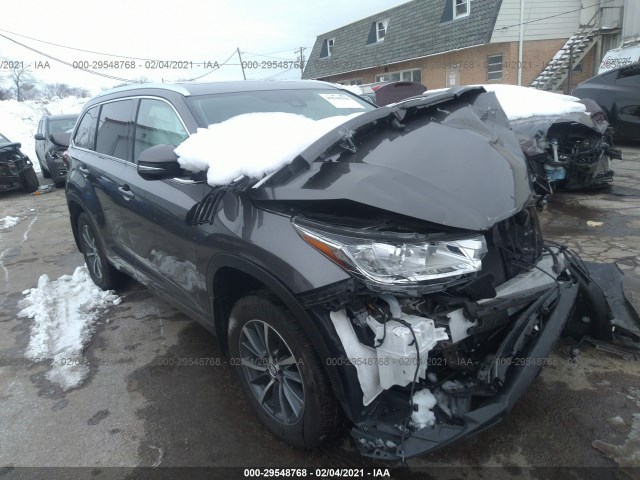 5TDJZRFH2JS495246  toyota highlander 2018 IMG 0