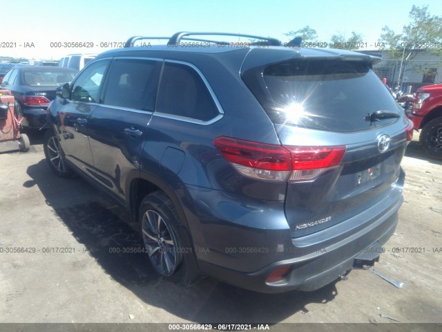 5TDJZRFH8HS518698  toyota highlander 2017 IMG 2