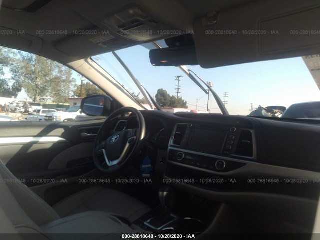 5TDJZRFH9HS484030  toyota highlander 2017 IMG 4