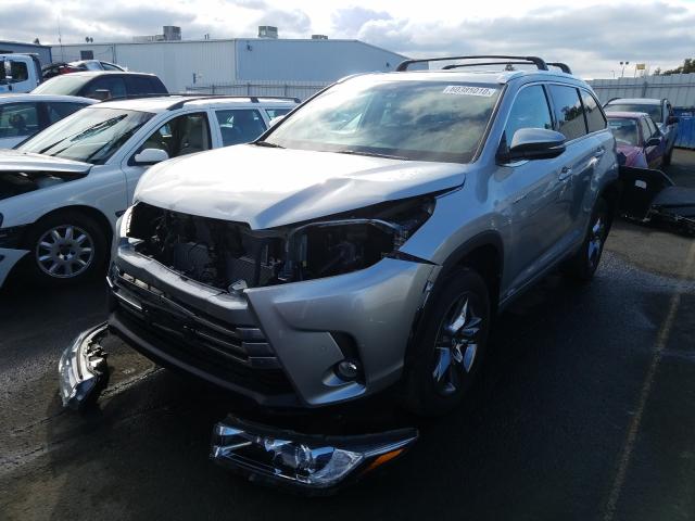 5TDDGRFH0JS050717  toyota highlander 2018 IMG 1