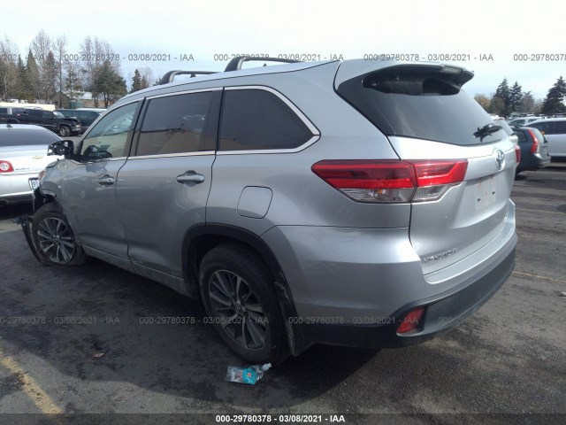 5TDJZRFH3JS560508  toyota highlander 2018 IMG 2