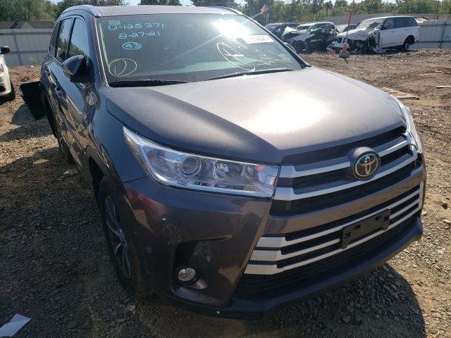 5TDJZRFH5JS833447  toyota highlander 2018 IMG 0