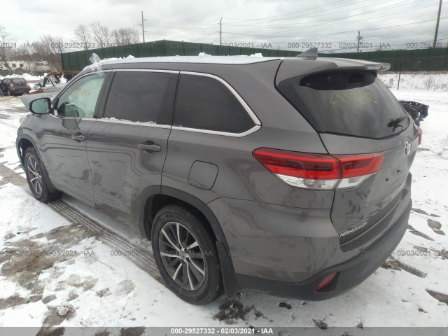 5TDJZRFH8JS903264  toyota highlander 2018 IMG 2