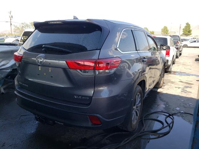 5TDJZRFH9JS558049  toyota highlander 2018 IMG 3