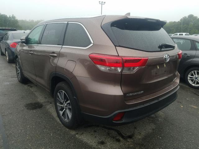 5TDJZRFH9JS804310  toyota highlander 2018 IMG 2