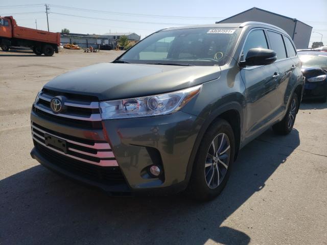 5TDJZRFH9JS902415  toyota highlander 2018 IMG 1