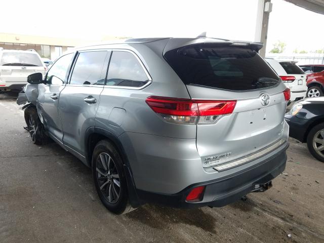 5TDJZRFHXJS534326  toyota highlander 2018 IMG 2