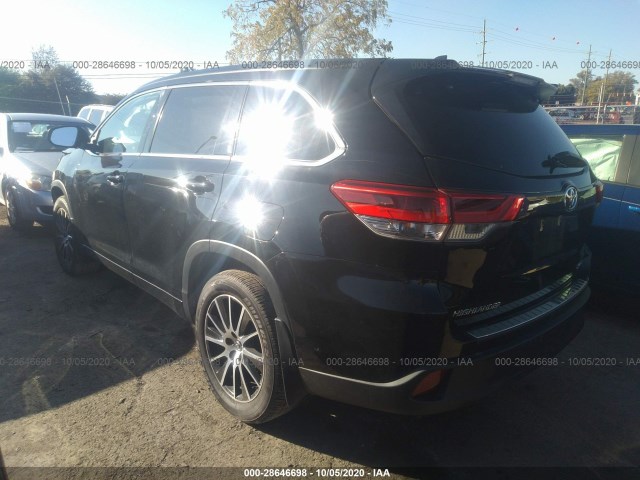 5TDJZRFHXJS889965  toyota highlander 2018 IMG 2